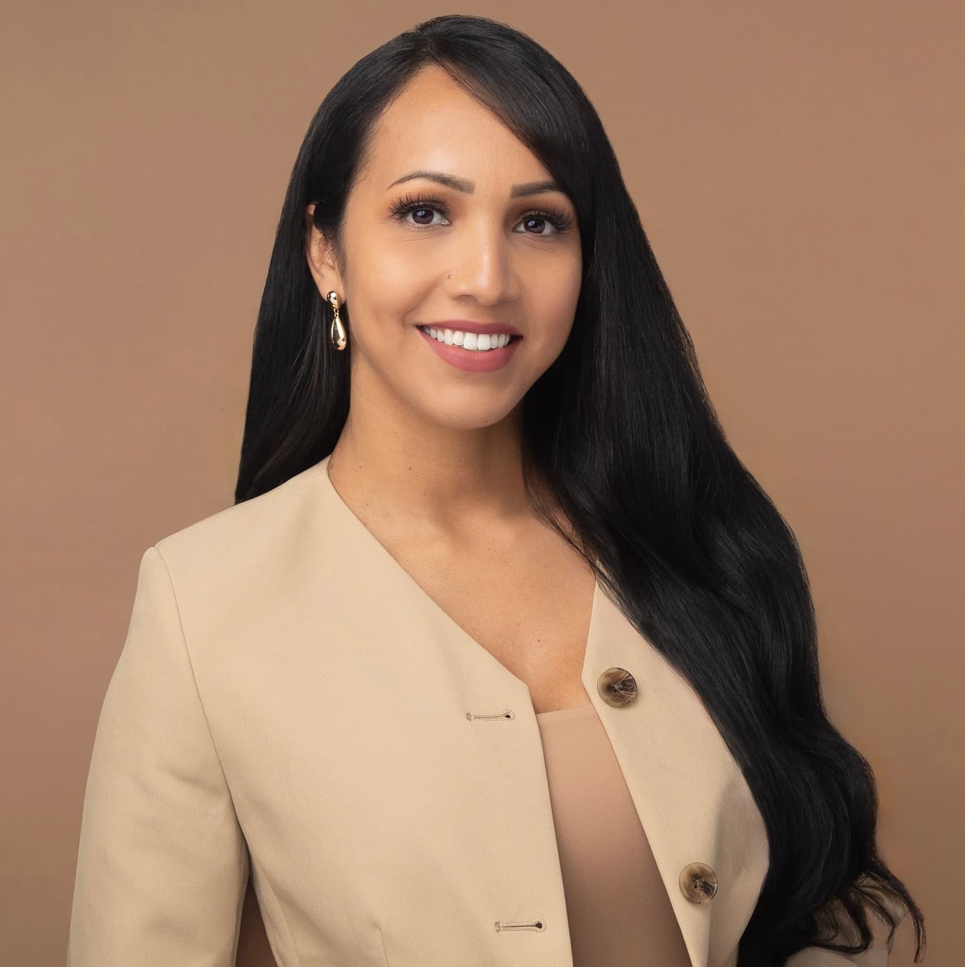 Cassandra Alvarez, Coach - Mindset & Resilience Coach